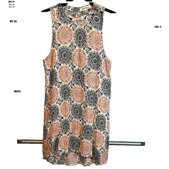 Monteau Cream White Grey  Mandala Pattern Sleeveless Tunic Dress Hi Low Medium - Picture 1 of 7